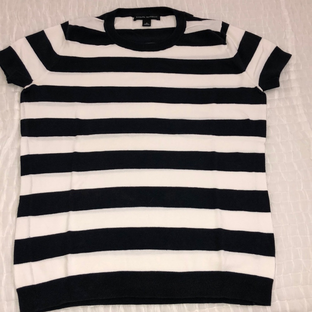 Banana Republic navy & white soft knit T-shirt, SM